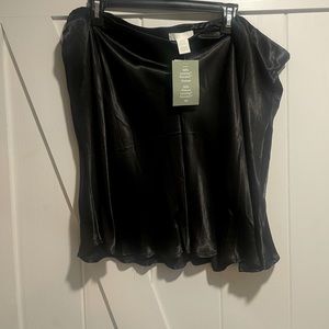 H&M black silky skirt